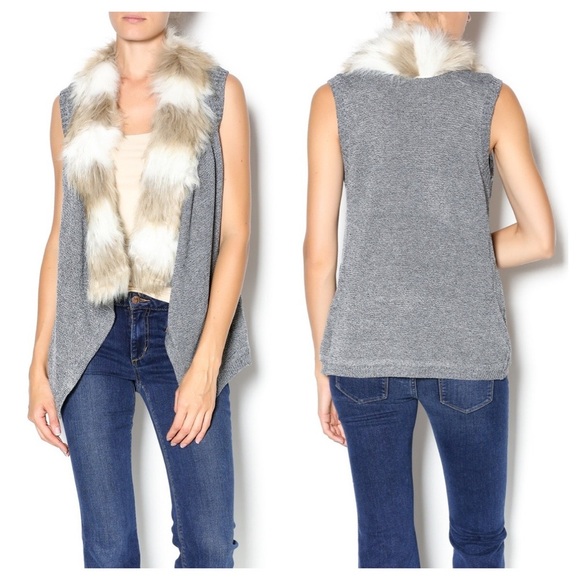 Skies Are Blue Jackets & Blazers - Skies Are Blue Faux Fur Vest Sz L